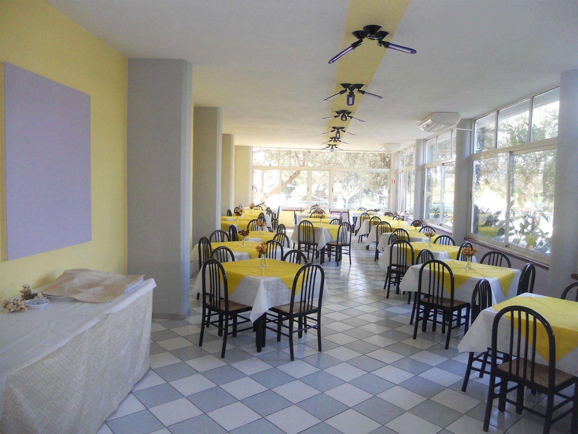 Hotel Umberto リカーディ エクステリア 写真
